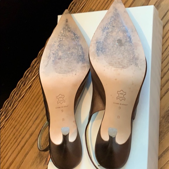 Women’s Leather Dress Shoes - Picture 3 of 4